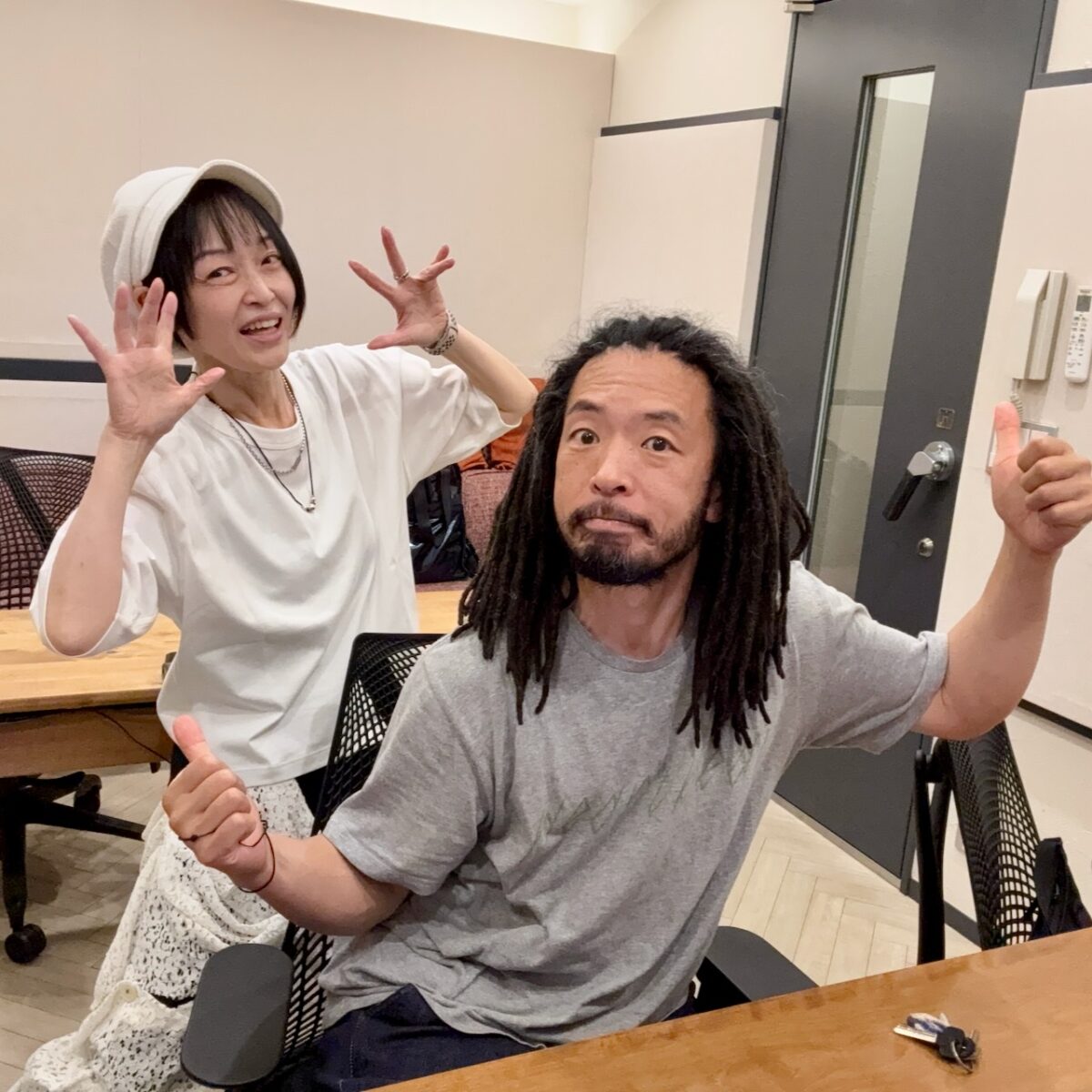 笑えないと思った夜は 楽曲解説